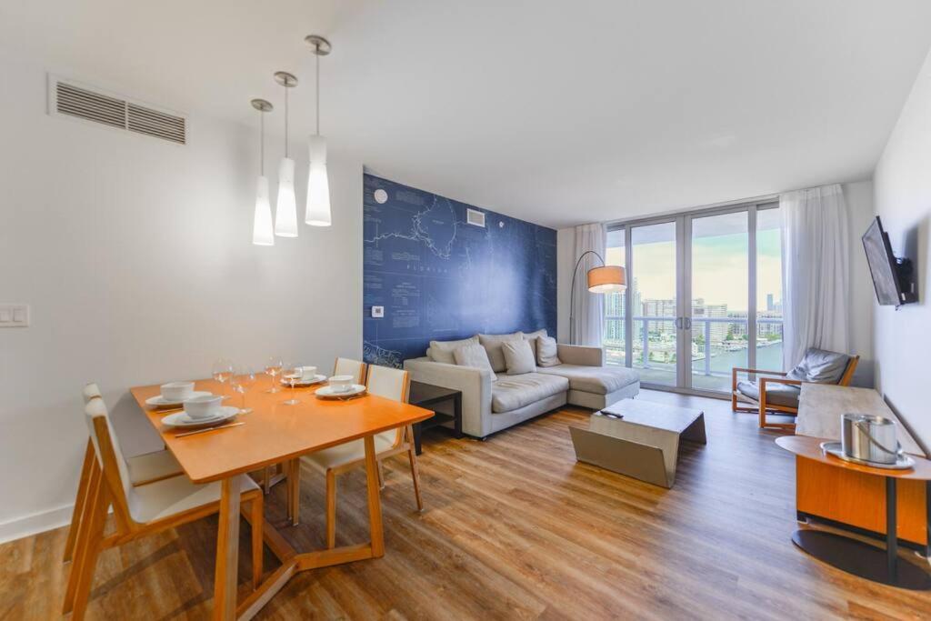 Cozy 1Br Condo Beachwalk Resort Hallandale Beach Extérieur photo