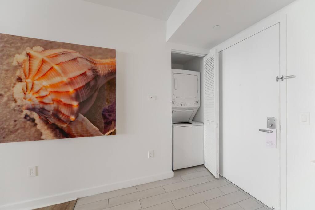 Cozy 1Br Condo Beachwalk Resort Hallandale Beach Extérieur photo